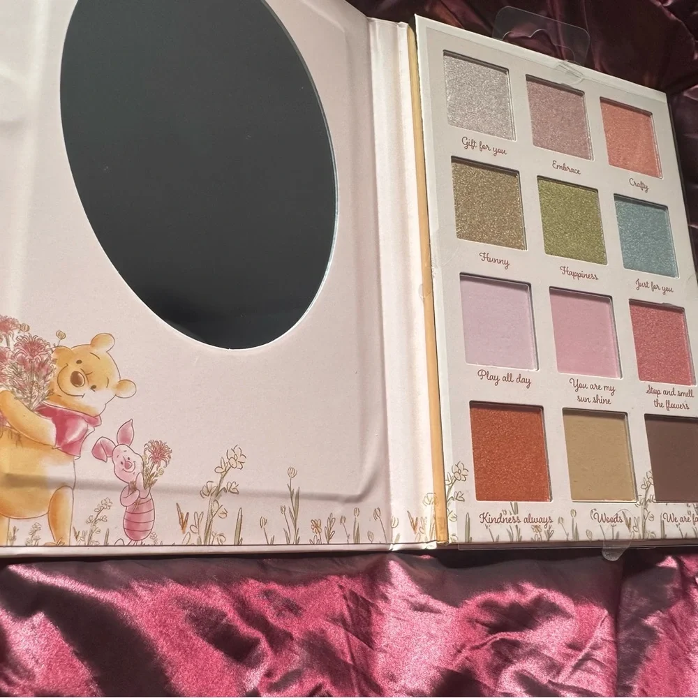 Disney Winnie the Pooh Eyeshadow Palette - Picture 7 of 10
